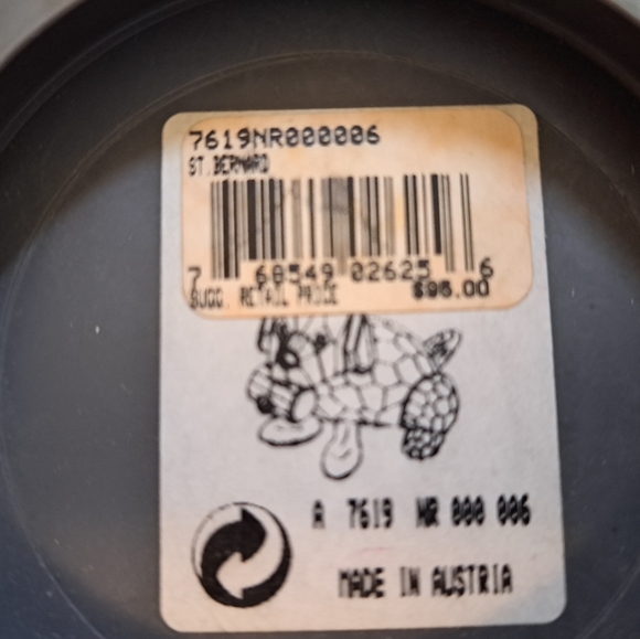 Swarovski St Bernard puppy with  barrel in original box and COA excellent - Picture 6 of 6